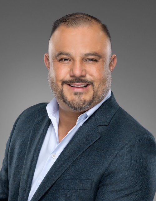 Jose Headshot Bio